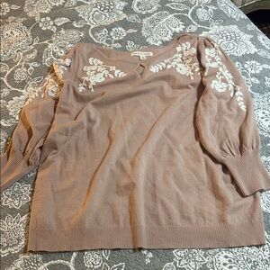 Cracker Barrel Taupe Sweater with White Embroidery